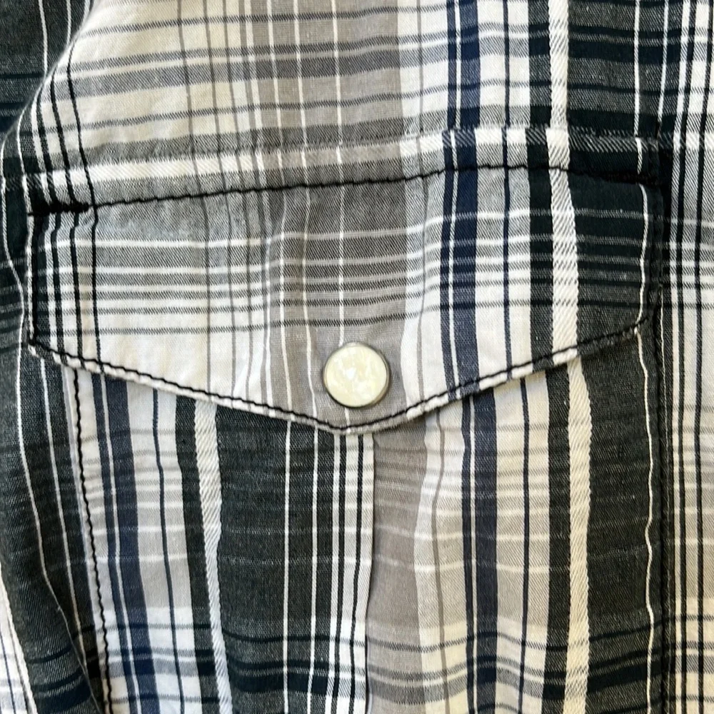 GPH Supply Company Navy and Gray Plaid Shirt Size M - Picture 3 of 4